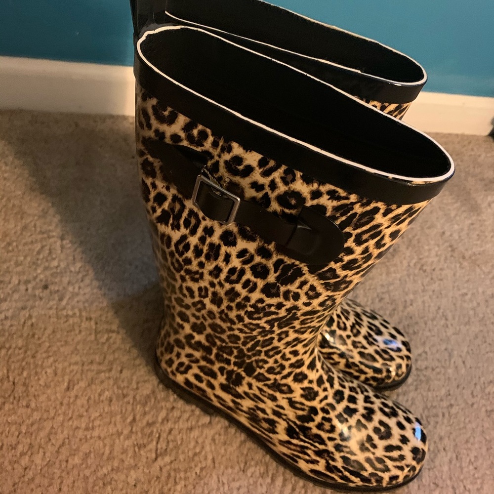 Cheetah print rain boots